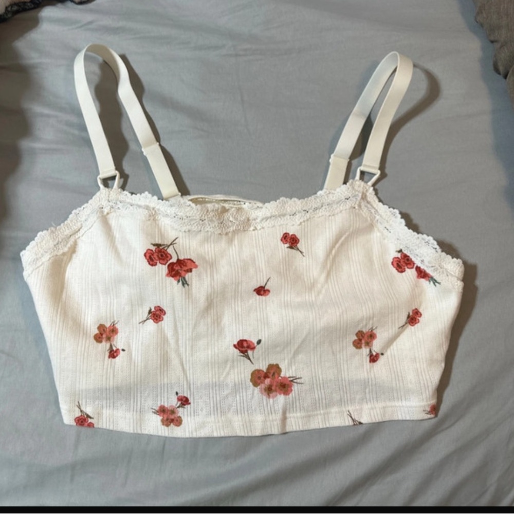 Aerie floral bra with lace accents NWT